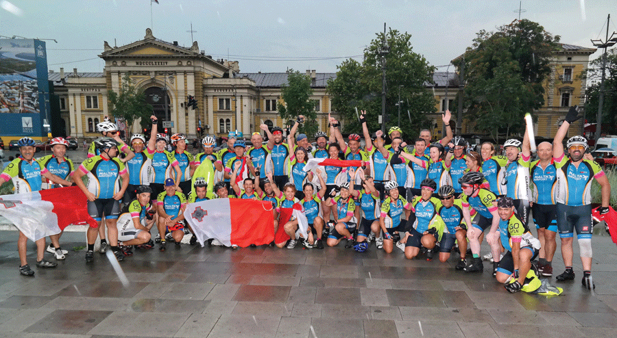 Participants of the ALIVE challenge in Prague, from where they cycled more than 1000km